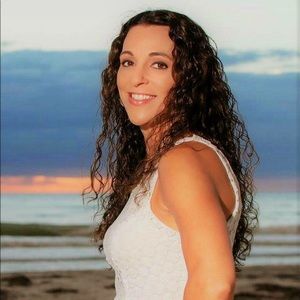 Meet your Posher, Polly